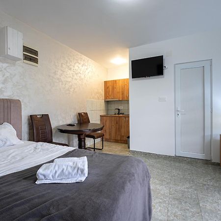 Apartments R&M Tivat Exteriér fotografie